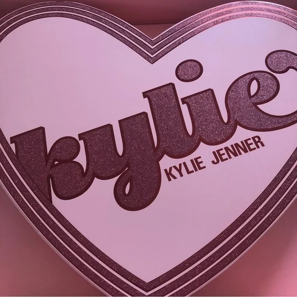 Kylie Cosmetics Valentine’s Day 2022 Full Collection in PR Box